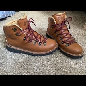 Danner Mountain Pass Rio Boots
